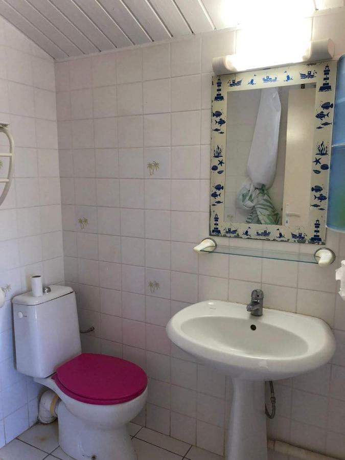 Les Gîtes Hoprins Le Moule Extérieur photo