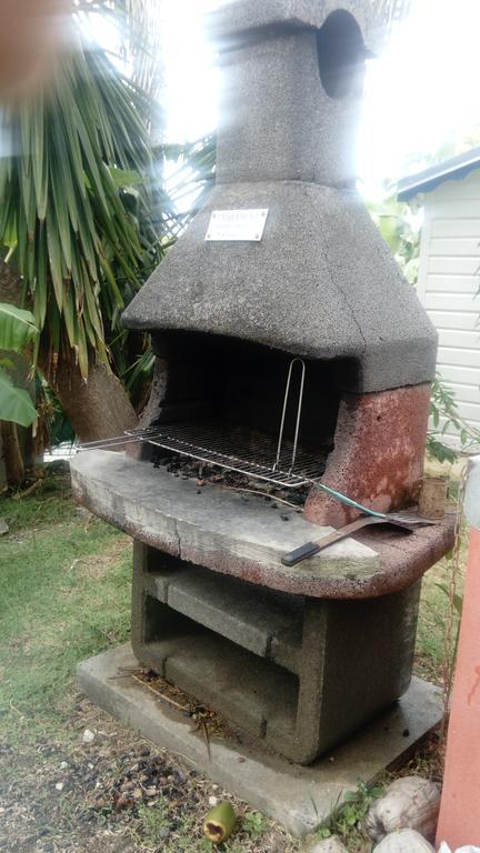 Les Gîtes Hoprins Le Moule Extérieur photo
